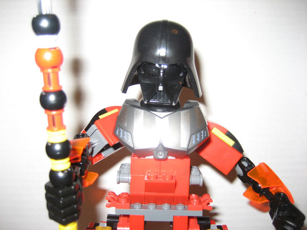 Дарт Вэйдер в новогоднем костюме.