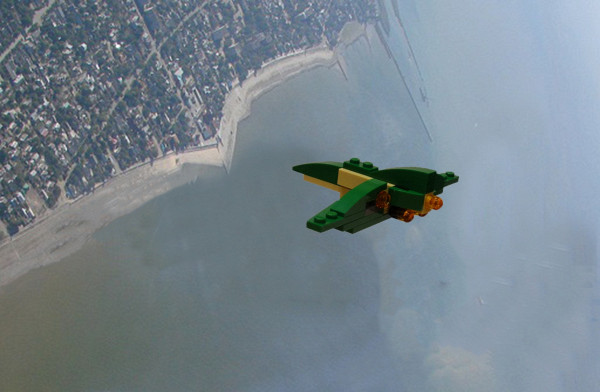 Дрон разведчик.