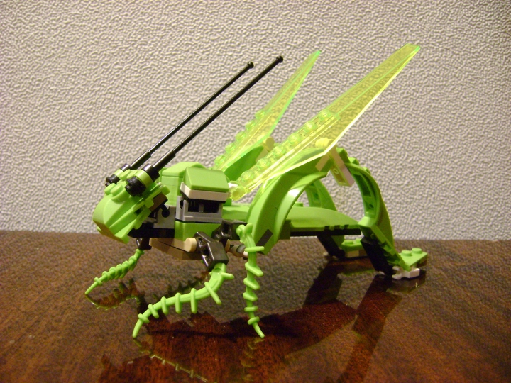 LEGO MOC - 16x16: Animals - Grasshopper: общий вид